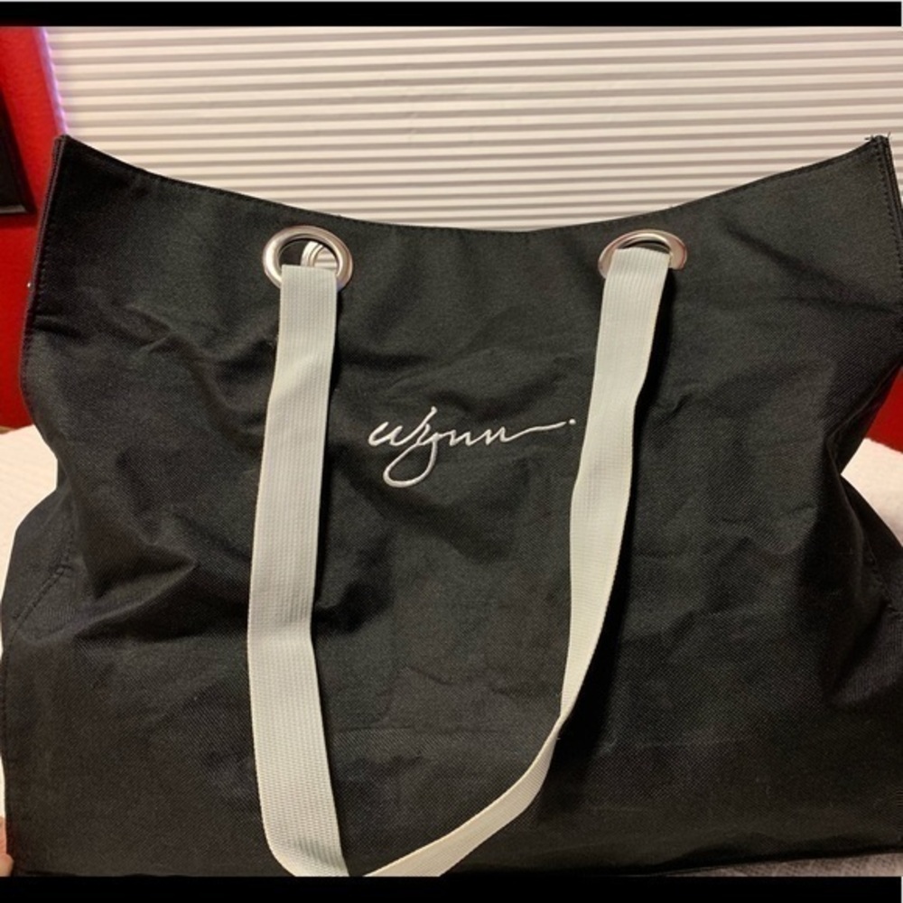 WYNN Las Vegas hotel black signature tote